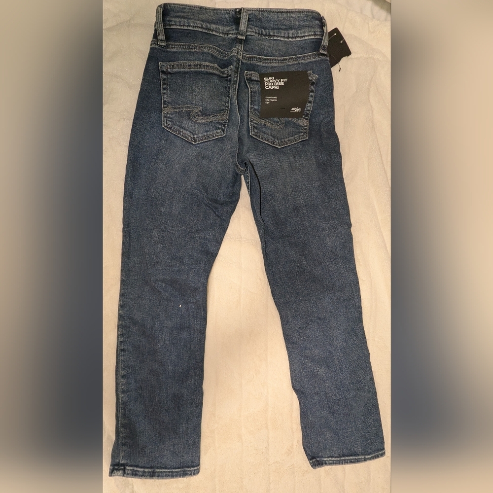 Women's Suki Curvy fit Mid-rise from Silver Jean Co. - Picture 3 of 4